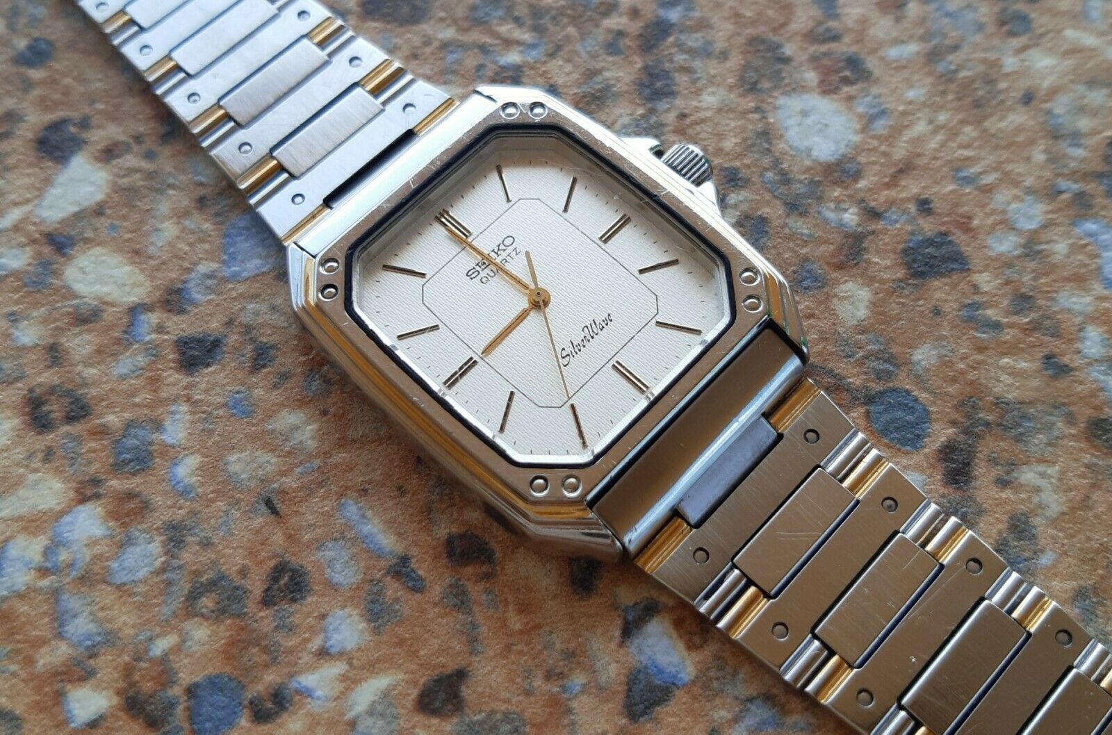 Seiko SilverWave Quartz JDM 6030 5630 Screw Down Crown