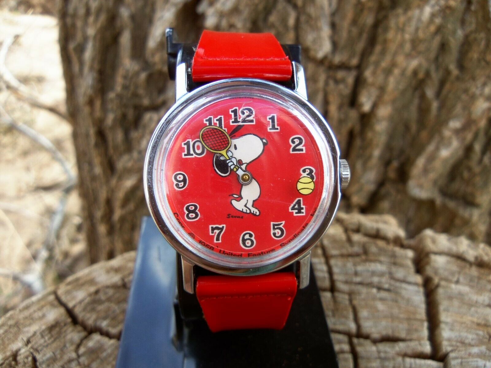 Vintage Snoopy Red Face Watch Vintage Red Snoopy Mechanical Wind Up Tennis | Mercari main image 2