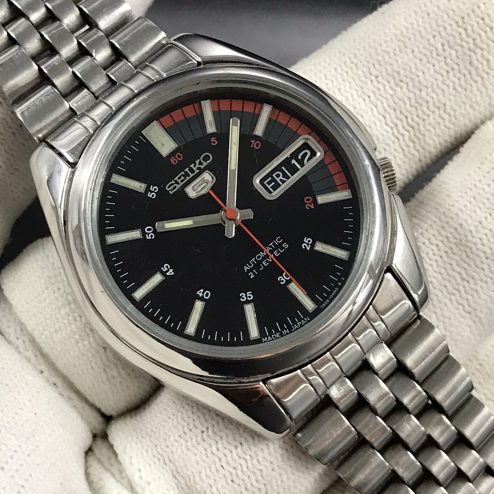 Seiko 5 Automatic SNK375 Racer Dial Japan Made Men's Watch 7S26