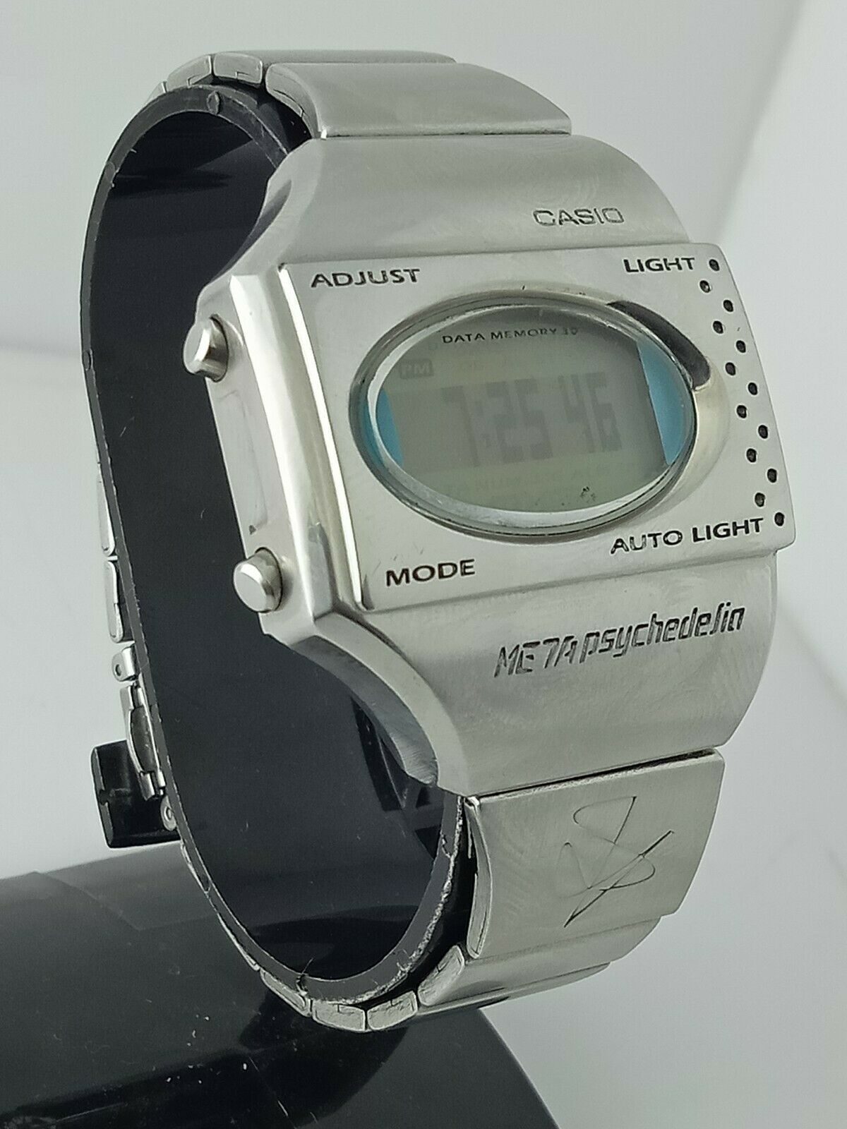 VINTAGE CASIO META PSYCHEDELIA (1672) ME-100 DIGITAL MEMORY WATCH