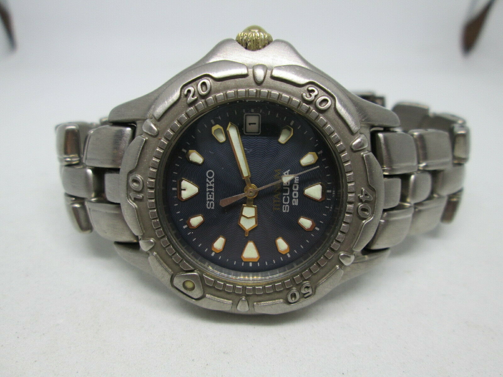SEIKO セイコーTITANIUM SCUBA 200m 7N35-6100 クォーツ ダイバーズ