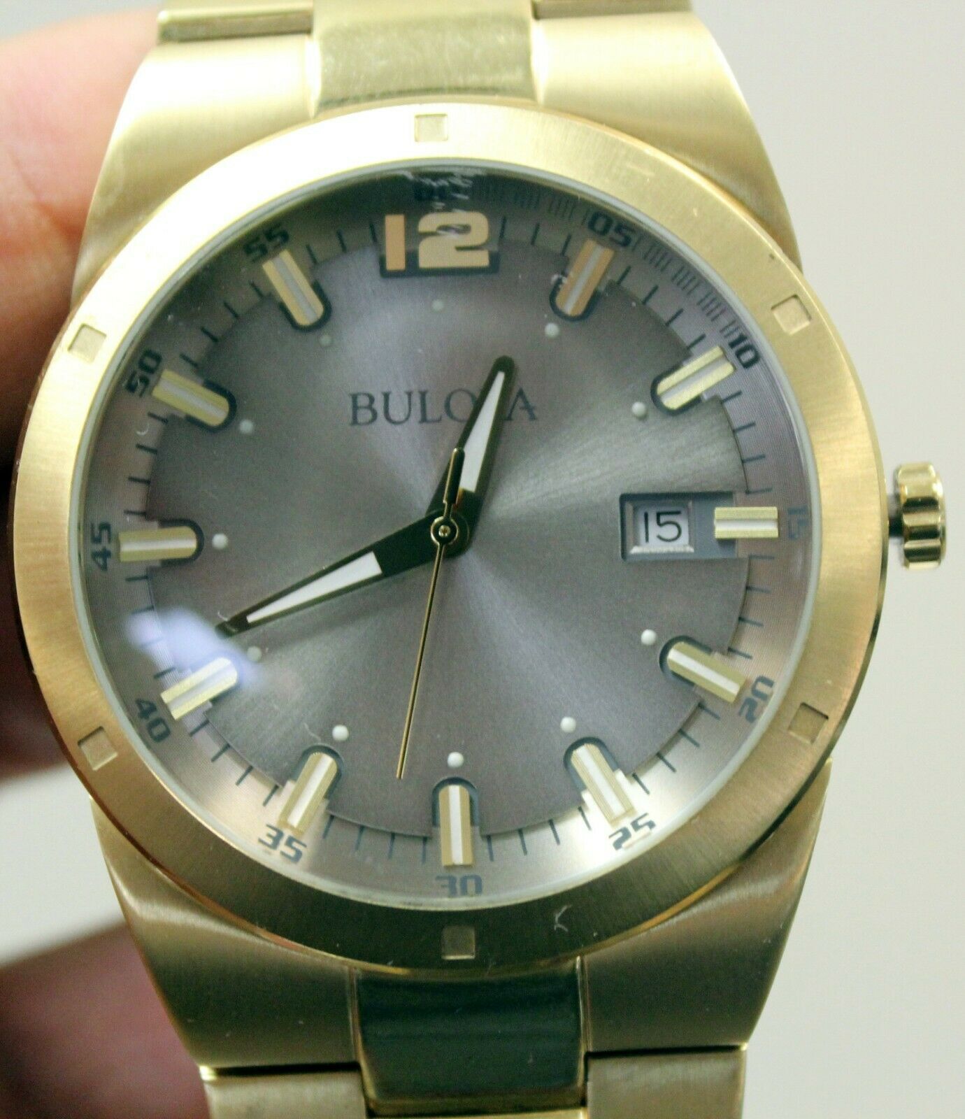 bulova 97b137