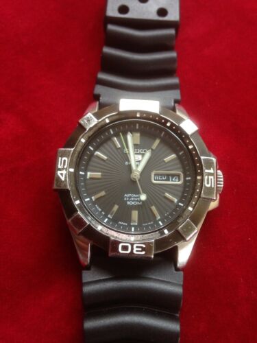 seiko 5 sports automatic 23 jewels 7s36