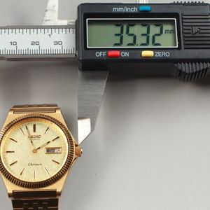 Near MINT] Vintage Seiko Chronos 7433-7010 Quartz Mens Watch Gold