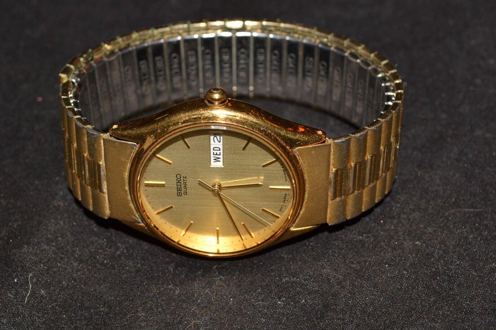 Vintage 90s Seiko Quartz 7N43 8A89 Men s Gold Tone Date Day Watch