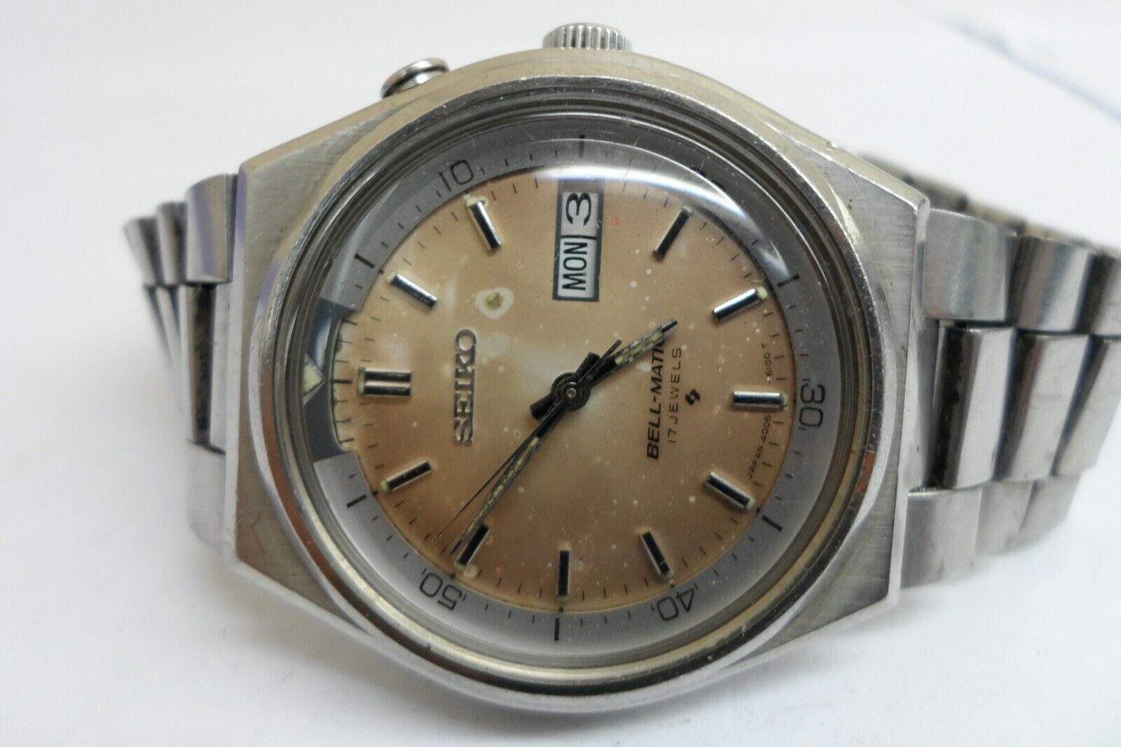 Seiko 4006-6080 Bell-Matic 17 Jewels | WatchCharts Marketplace