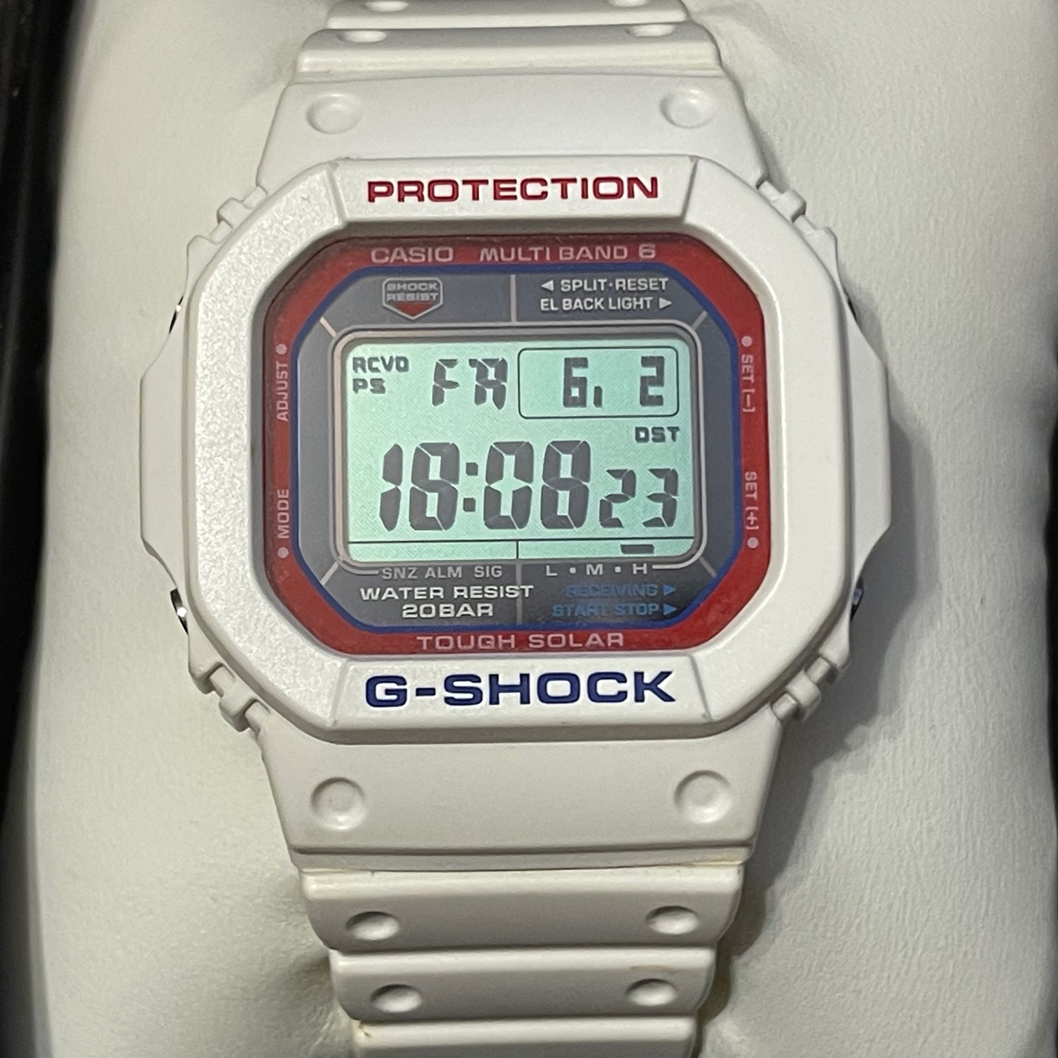 カシオ 腕時計 G-SHOCK GW-M5610TR 電波タフソーラー 白 美品 - 腕時計