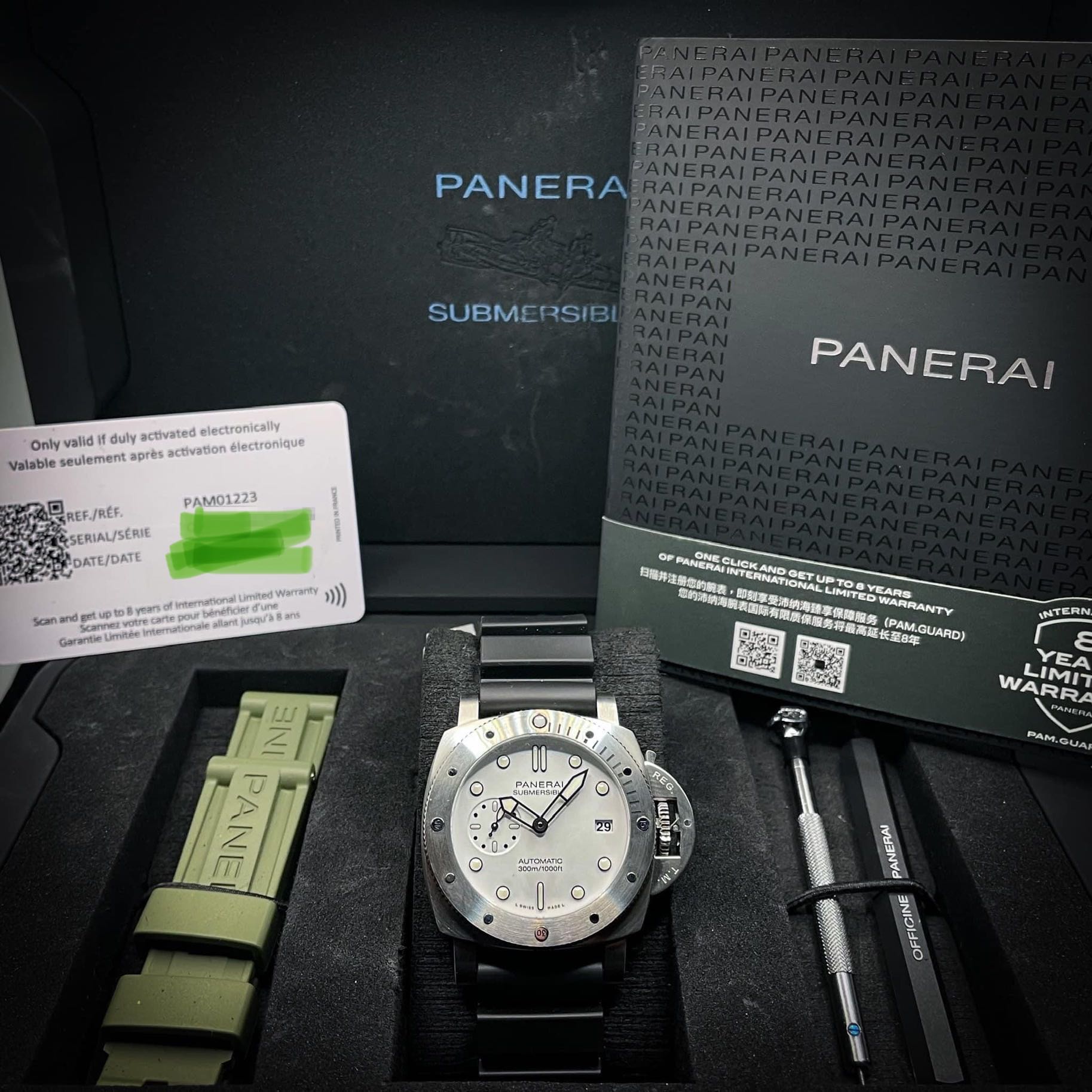 Panerai 1223 Submersible White Dial WatchCharts