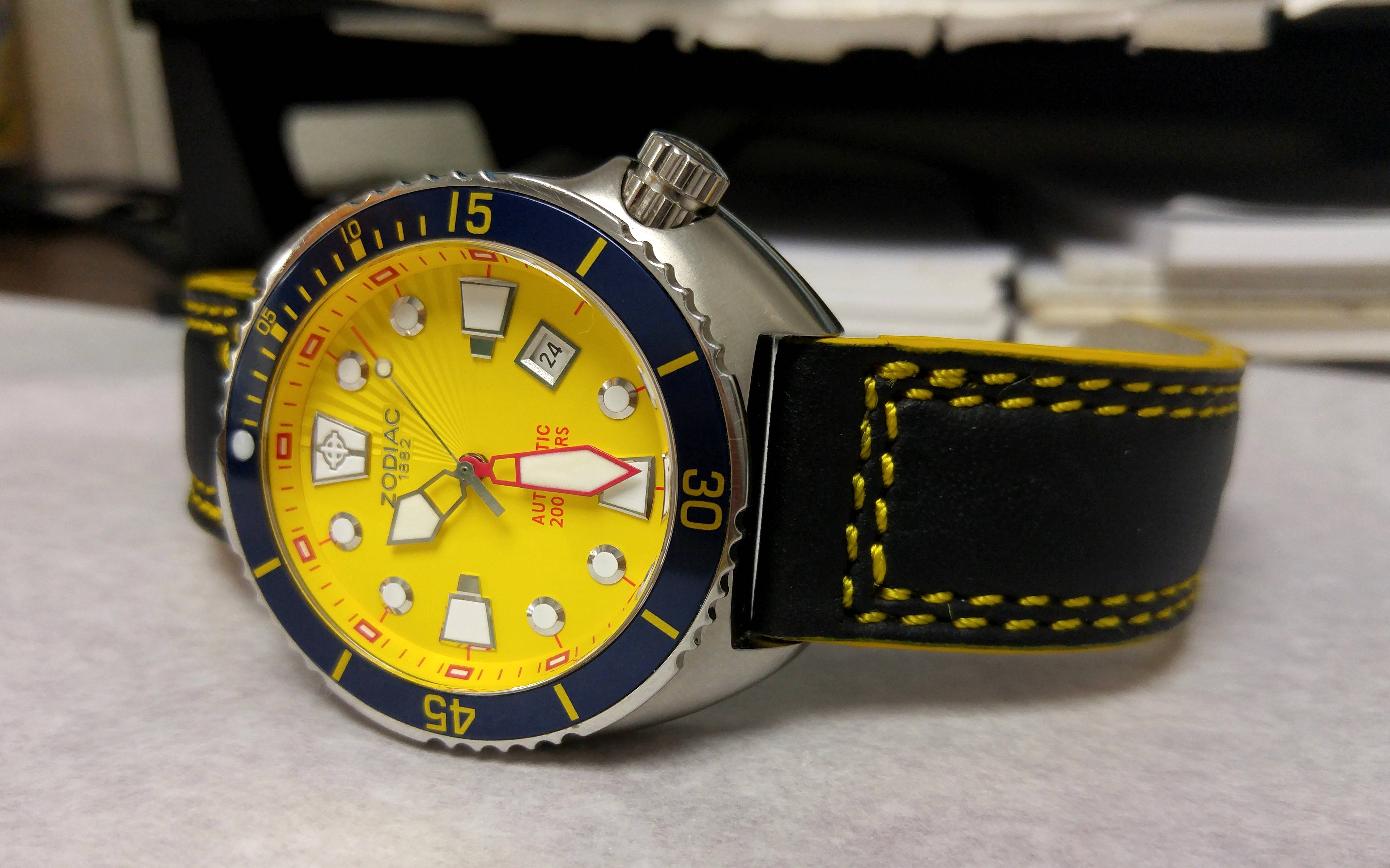 FS: ZODIAC OCEANAIRE ZO8003 – YELLOW DIAL - DIVERS CLUB