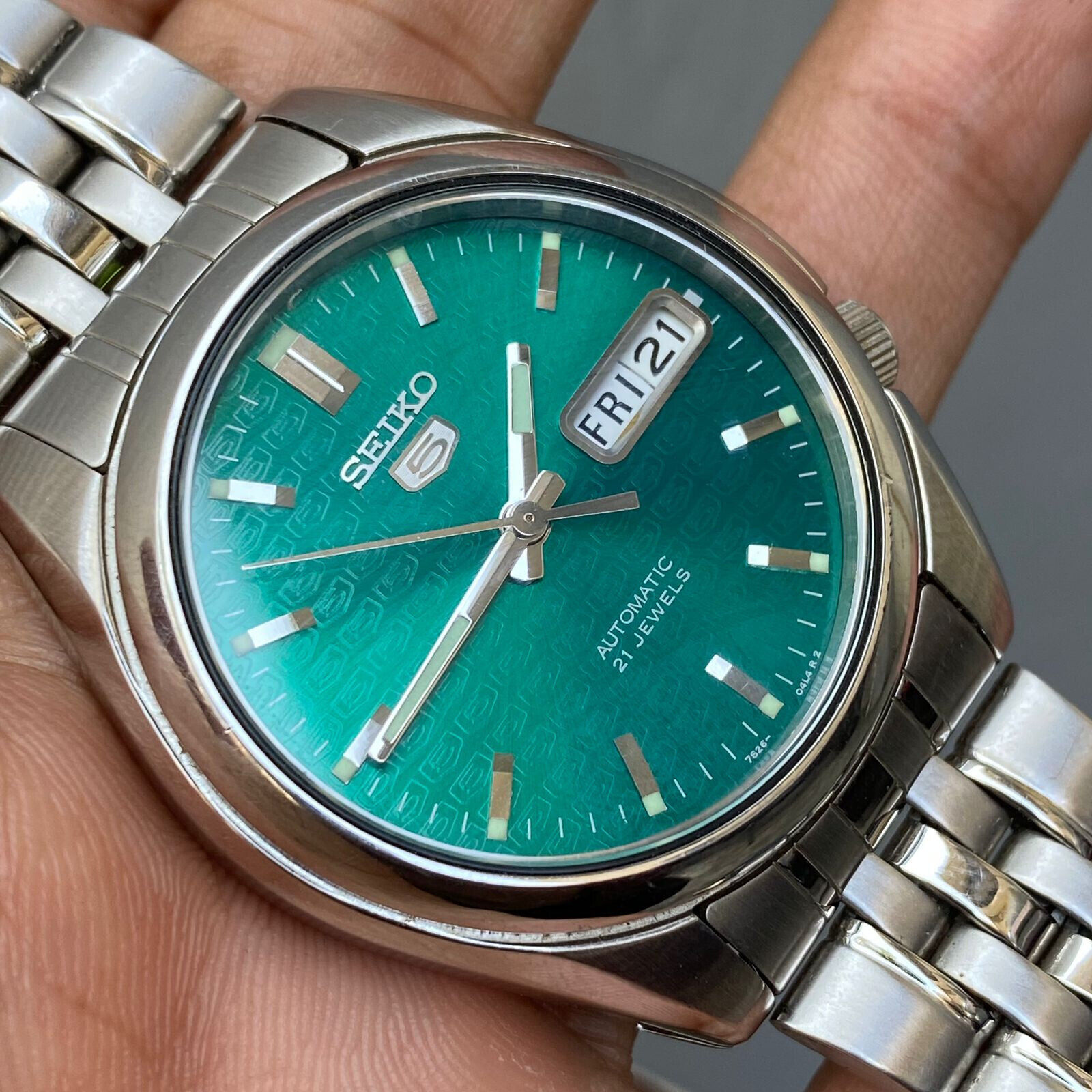 Rare Seiko 5 SNK543 7S26-01V0 Automatic Green Emerald 5 Logo Dial