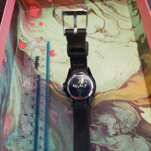 Neon t quartz discount watch