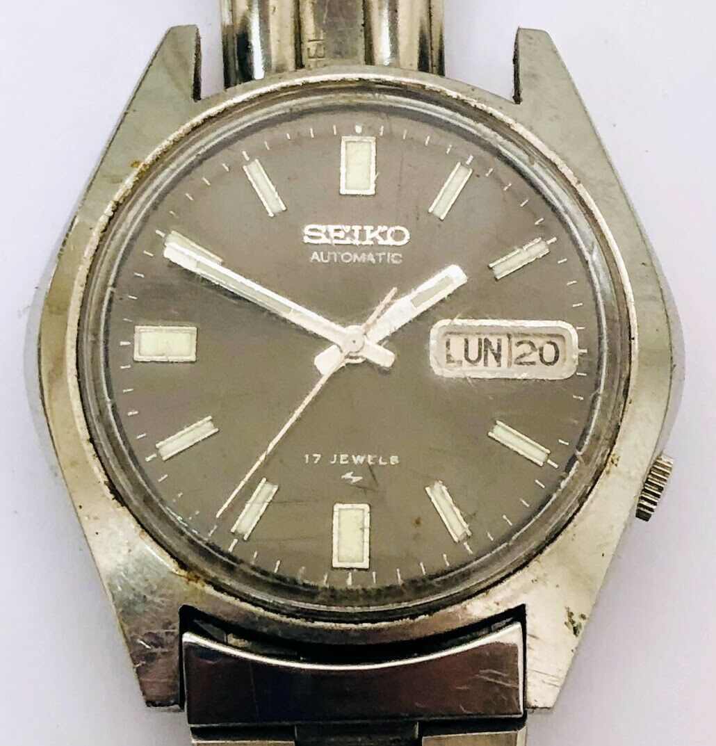 Vintage Seiko Automatic 17 Jewels 7009-8040 Men's Wristwatch - Run