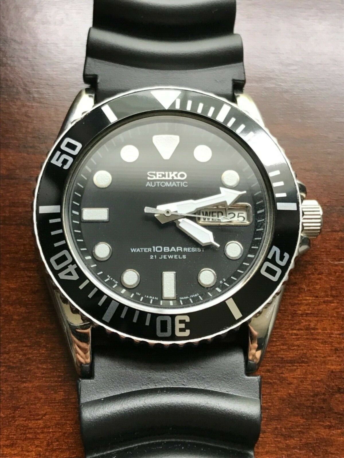 Seiko SKX031 Midsize Automatic Submariner Men's Diver 7S26 