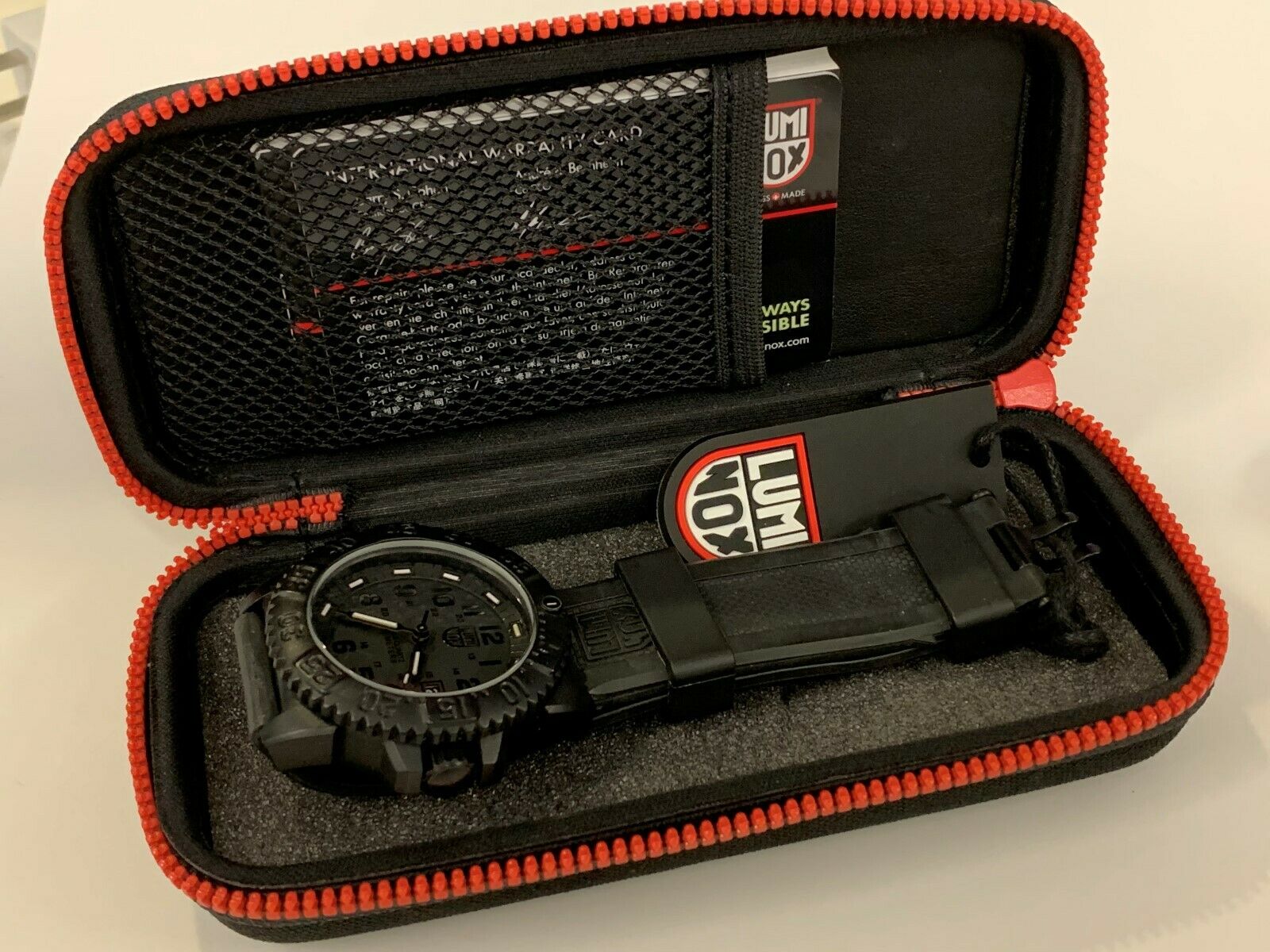 luminox 3051 blackout evo navy seal swiss dive watch