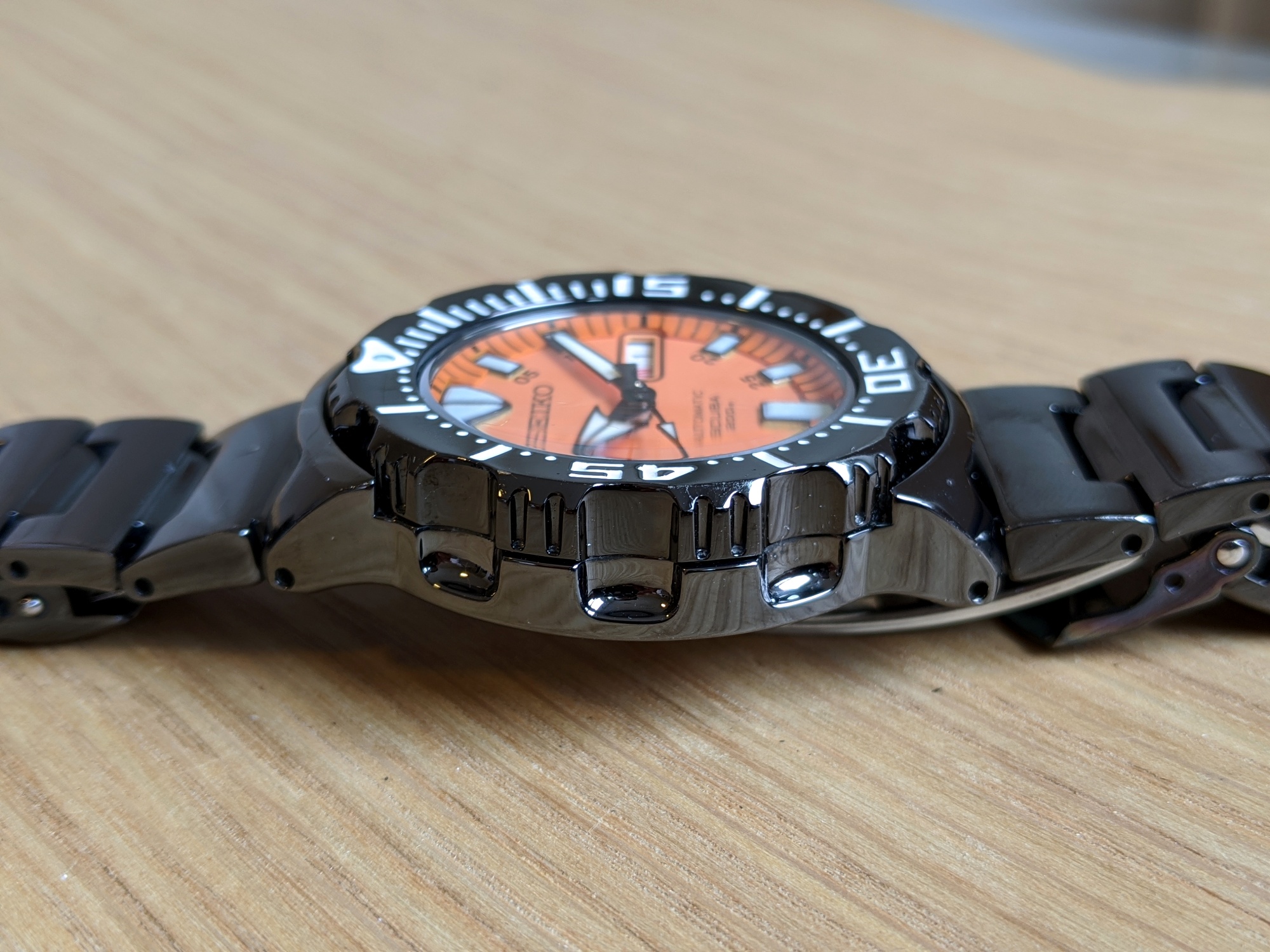 Seiko SZEN009 Orange Dial Gen 1 Night Monster | WatchCharts 