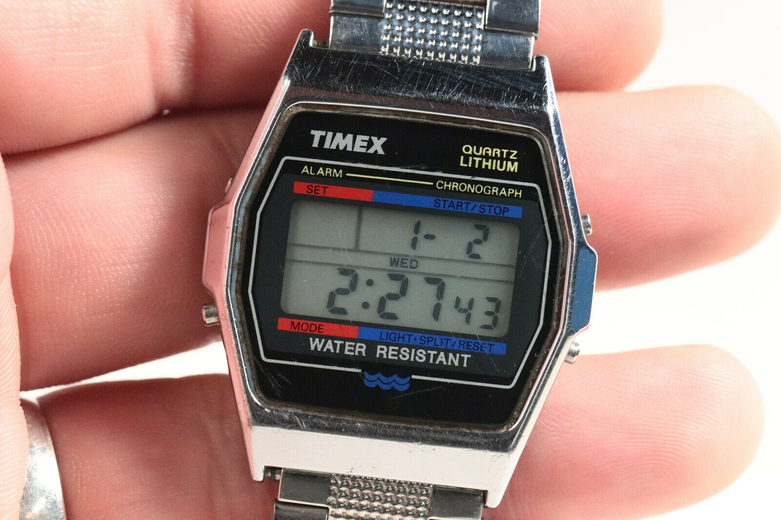 timex quartz lithium digital watch