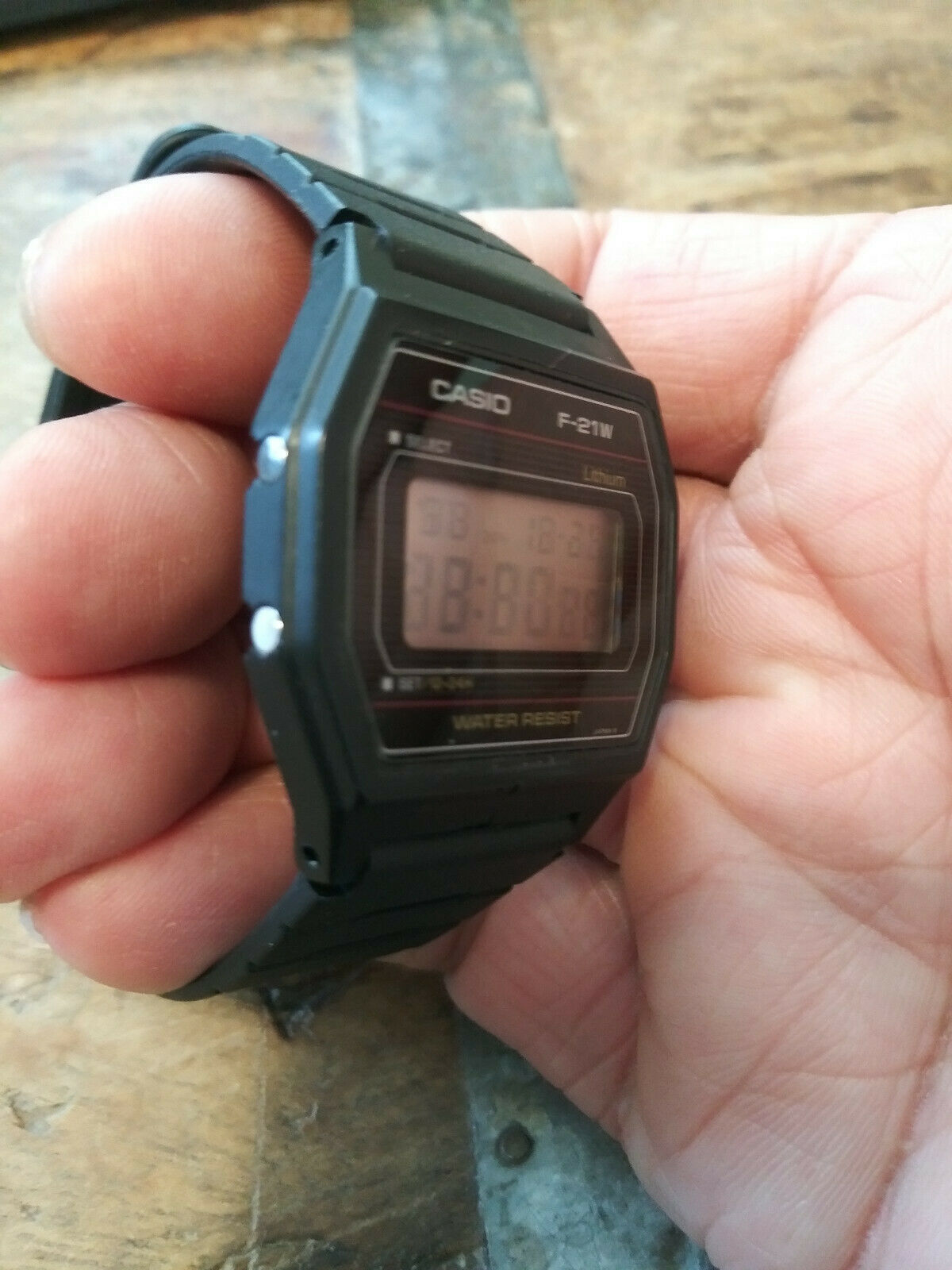 Vintage 1980's Casio 400 F-21W Digital LCD Mens Watch Nice