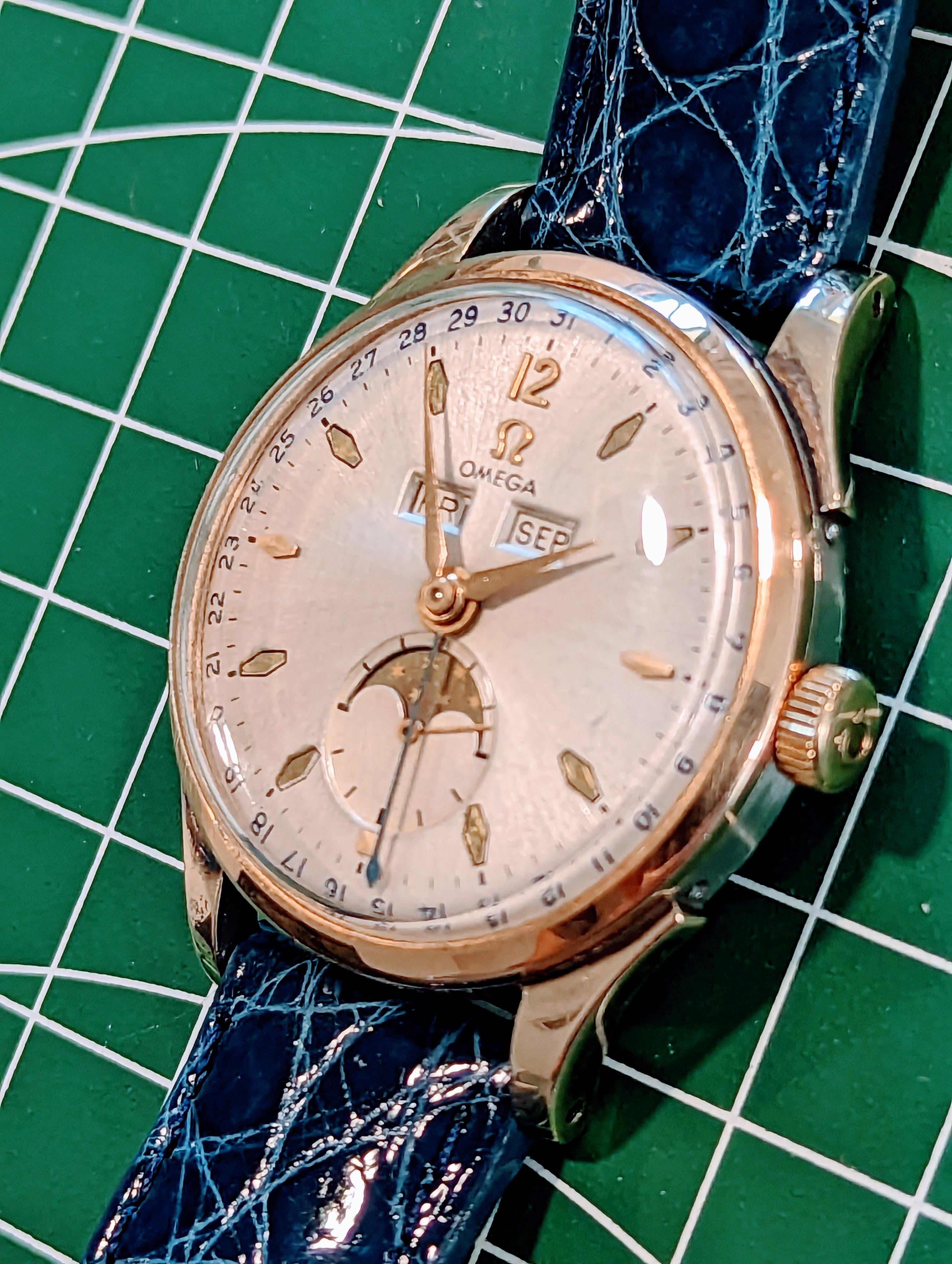 Omega cosmic moonphase clearance gold