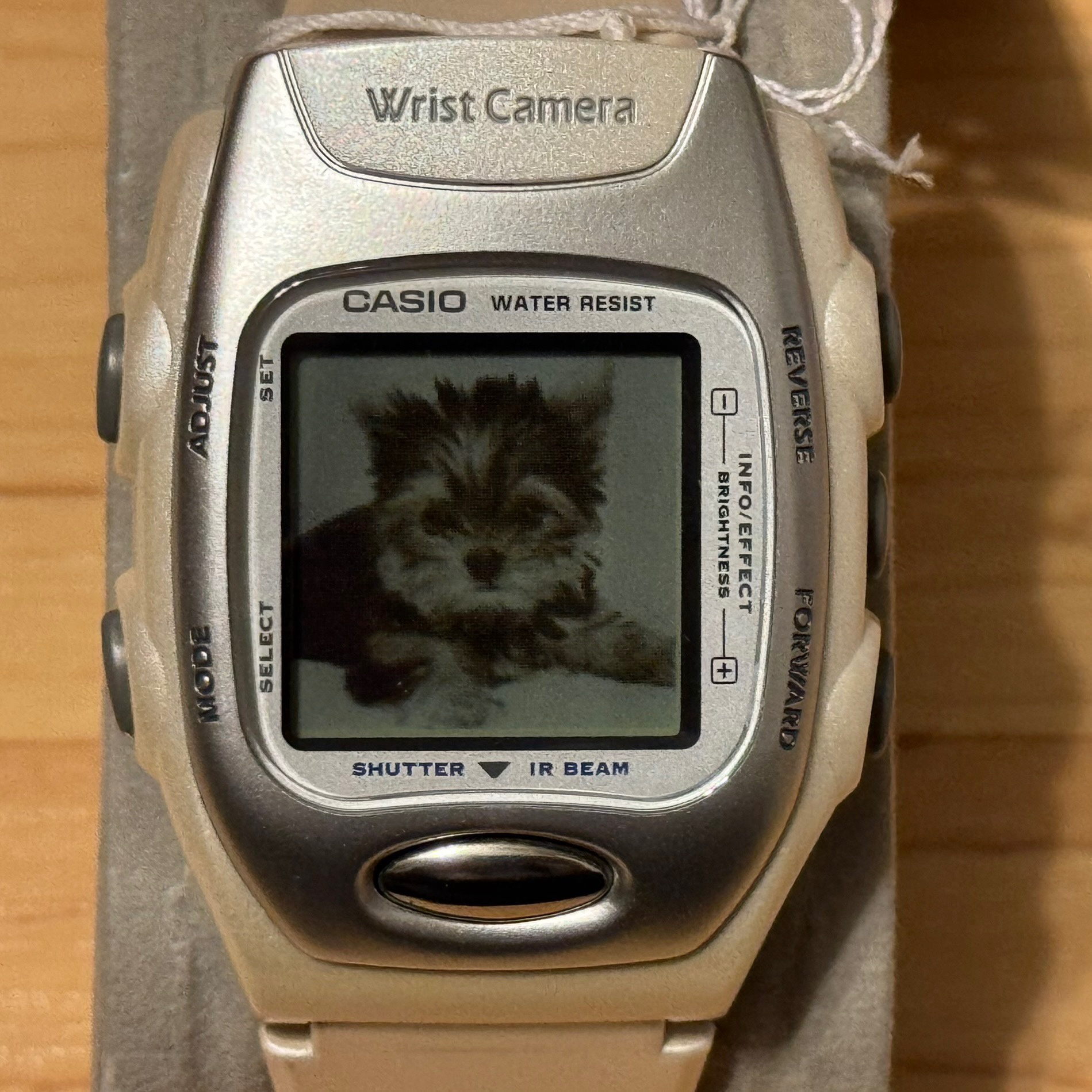 WTS] Casio WQV-2-7JR Wrist Camera Vintage Digital Watch 2220