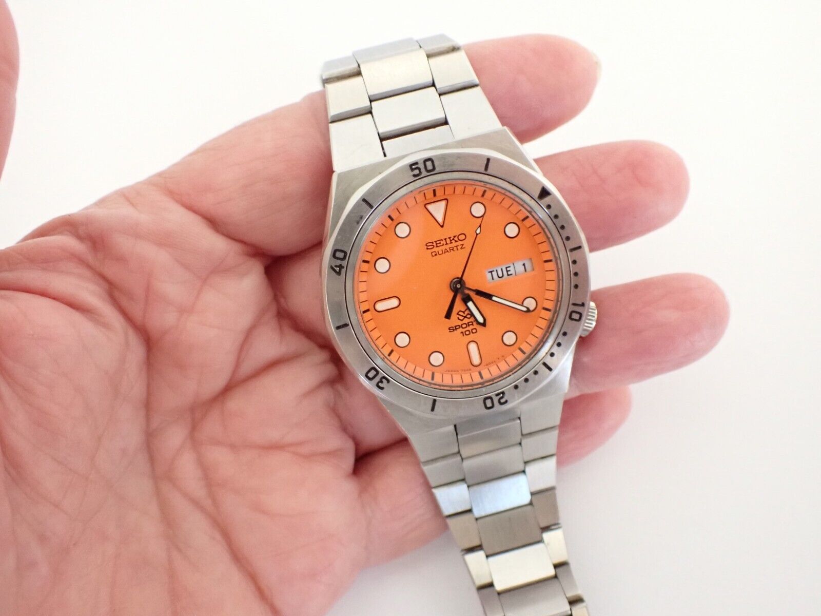 Vintage Seiko Quartz Mens Orange Sports Watch 7546-603H Made In