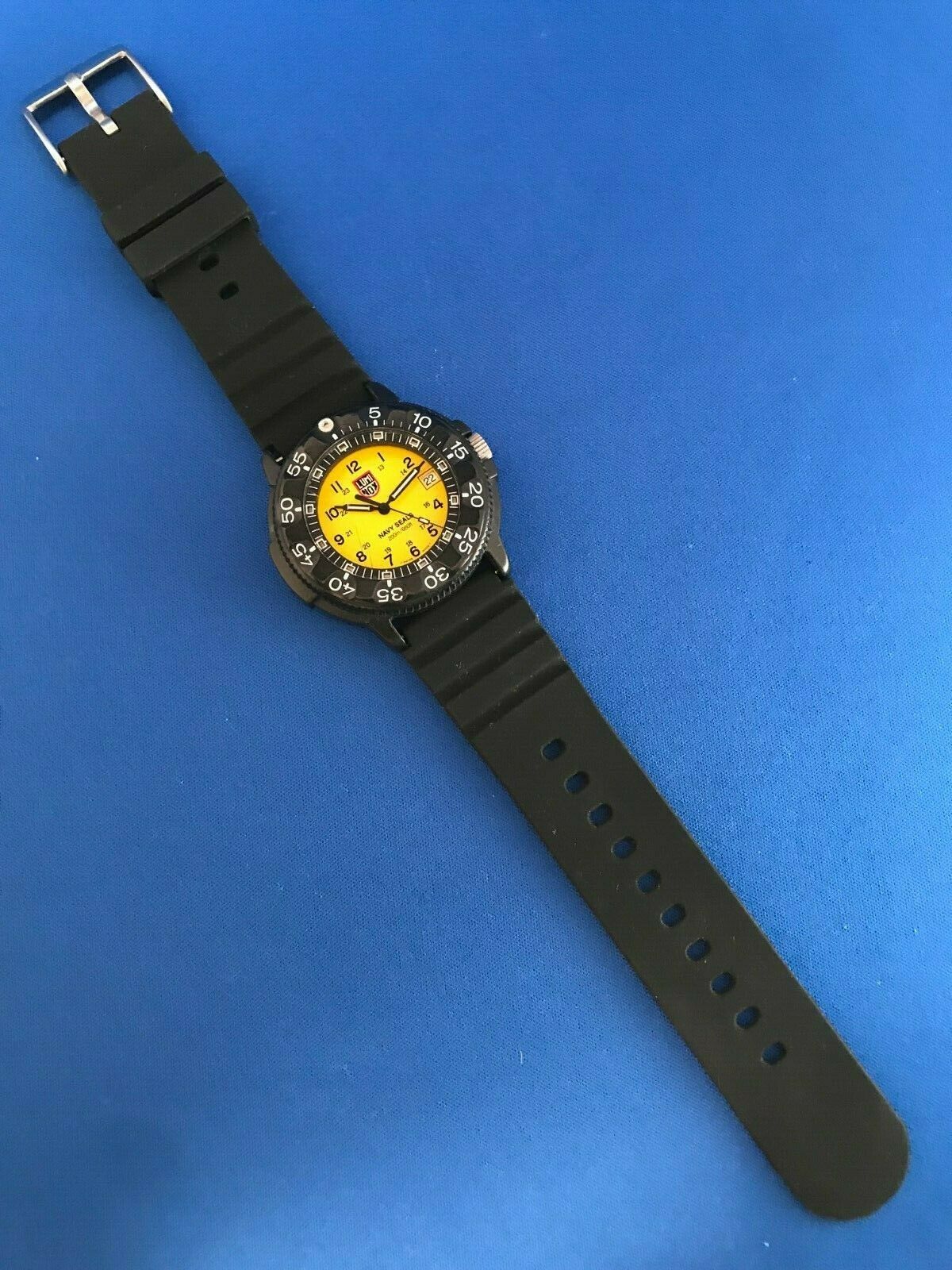 Luminox Navy Seals 3000 Men's Diver Watch, Swiss Made, Yellow