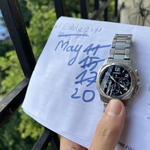 SEIKO TITANIUM CHRONOGRAPH V657-9910 Mens Watch JAPAN