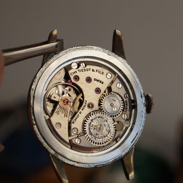 Montre Tissot Stylist Mécanique Des Années 70 – Suisse, Boîtier Rectangulaire, Cuir Vintage