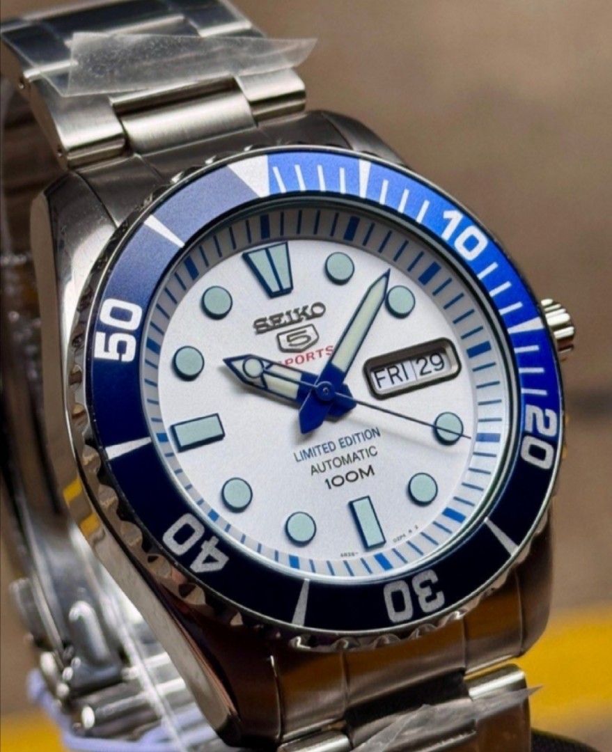 Seiko 5 Sports 