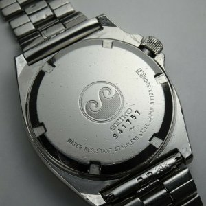 Vintage 1979 JAPAN SEIKO 71 SilverWave Z 7123-8200 2Jewels Quartz