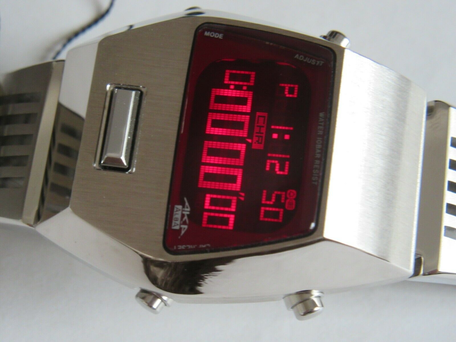 SEIKO ALBA AKA W670-4000 RED LED 