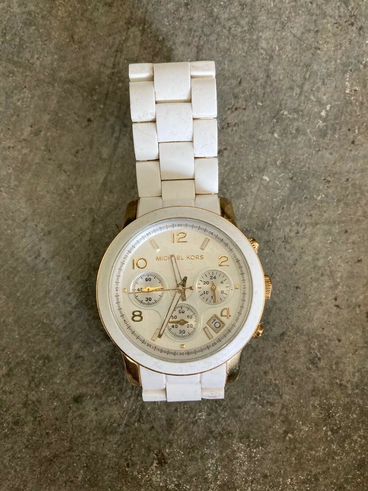 Mk5145 watch outlet price