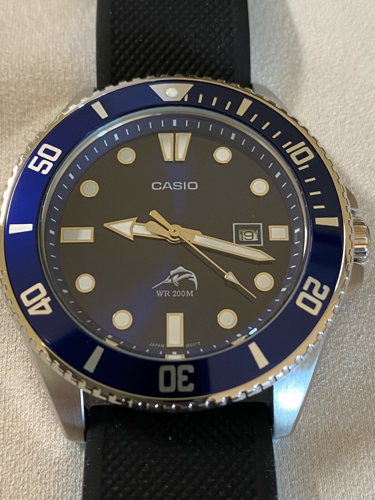Casio Men's Casio Duro 200 Diver's Watch MDV106B-2AV MDV-106B-2A