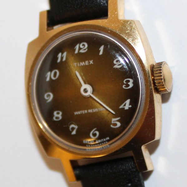 Timex Vintage ladies wrist watch gold coloured brown dial excellent