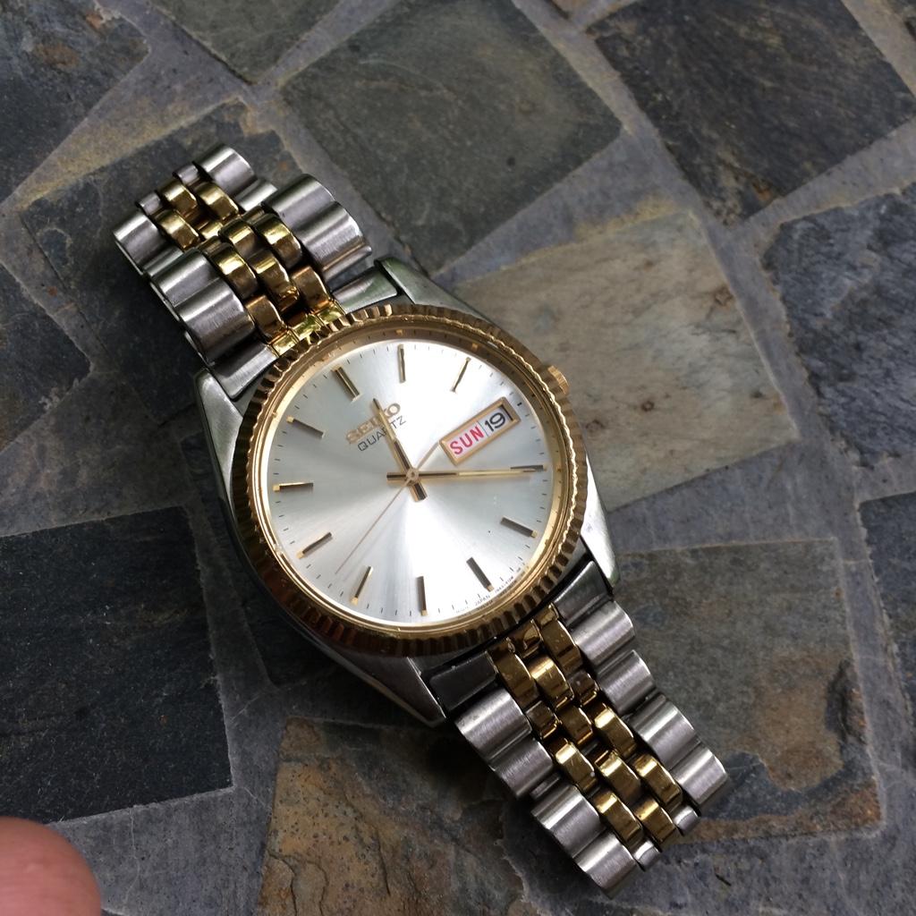 Seiko SGF204 Quartz Watch | WatchCharts
