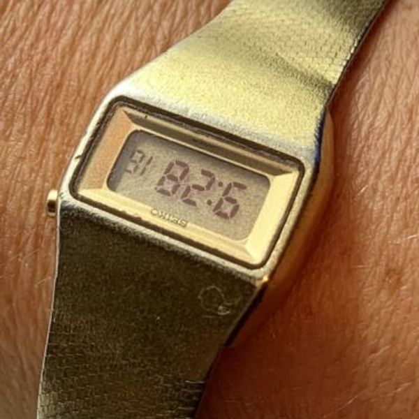 Disco Era vintage Digital liquid crystal display Seiko gold plated watch WatchCharts