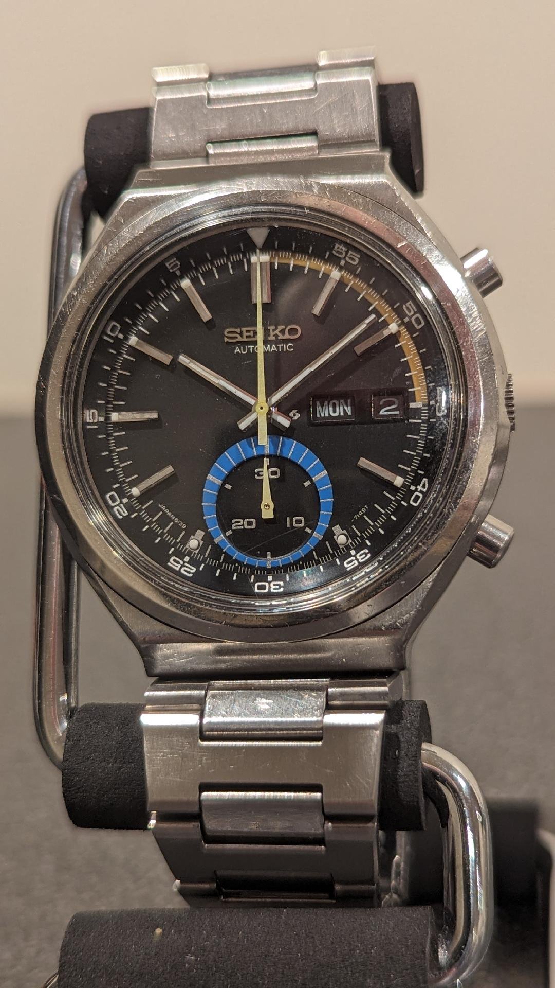 Seiko 6139 7069 Chronograph on OEM bracelet 350 USD WatchCharts