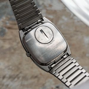 Seiko King Quartz 9923-5010 Price as of June 2026 | WatchCharts