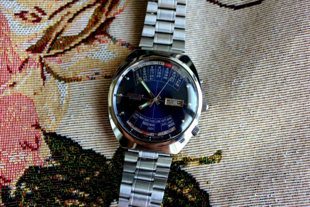 AUTOMATIC VINTAGE ORIENT MULTI YEAR CALENDAR SUNBURTS BLUE DIAL WATCH newest (TWO TONE)