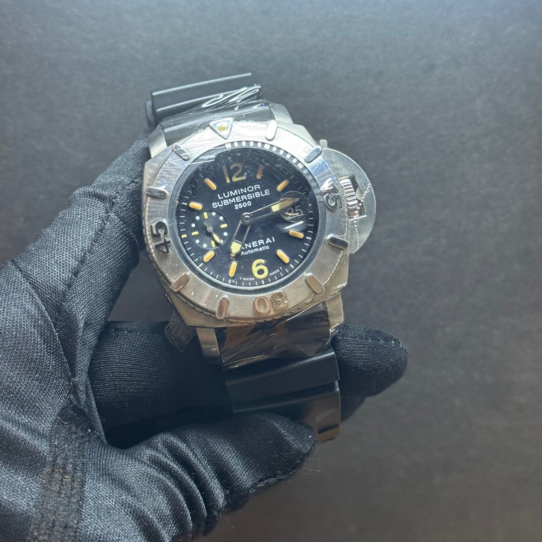 Panerai Pam194G Special Edition 2500m 47mm Submersible In