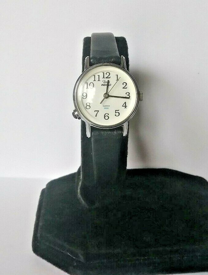 ladies watch with backlight