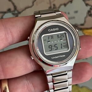 Casio Casiotron TRN 100 (Module 1670) Liquid crystal display