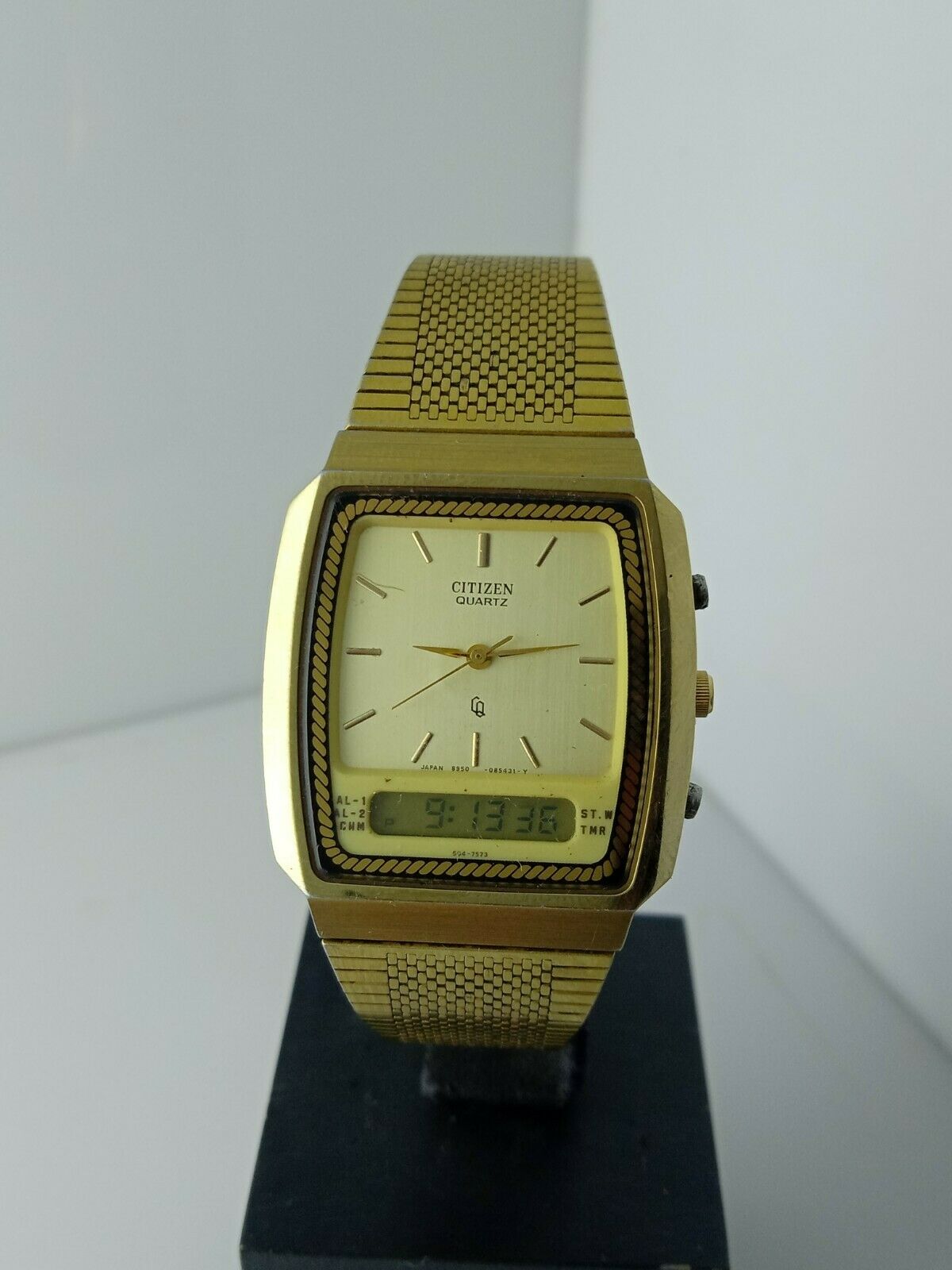 VINTAGE CITIZEN QUARTZ DUAL TIME 8950 JAPAN WATCH