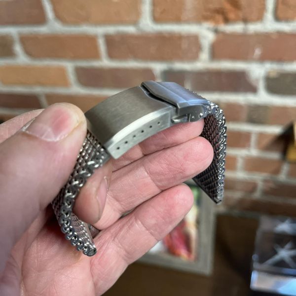 [WTS] Strapcode Milanese Straight Link (Massy Mesh) unworn WatchCharts