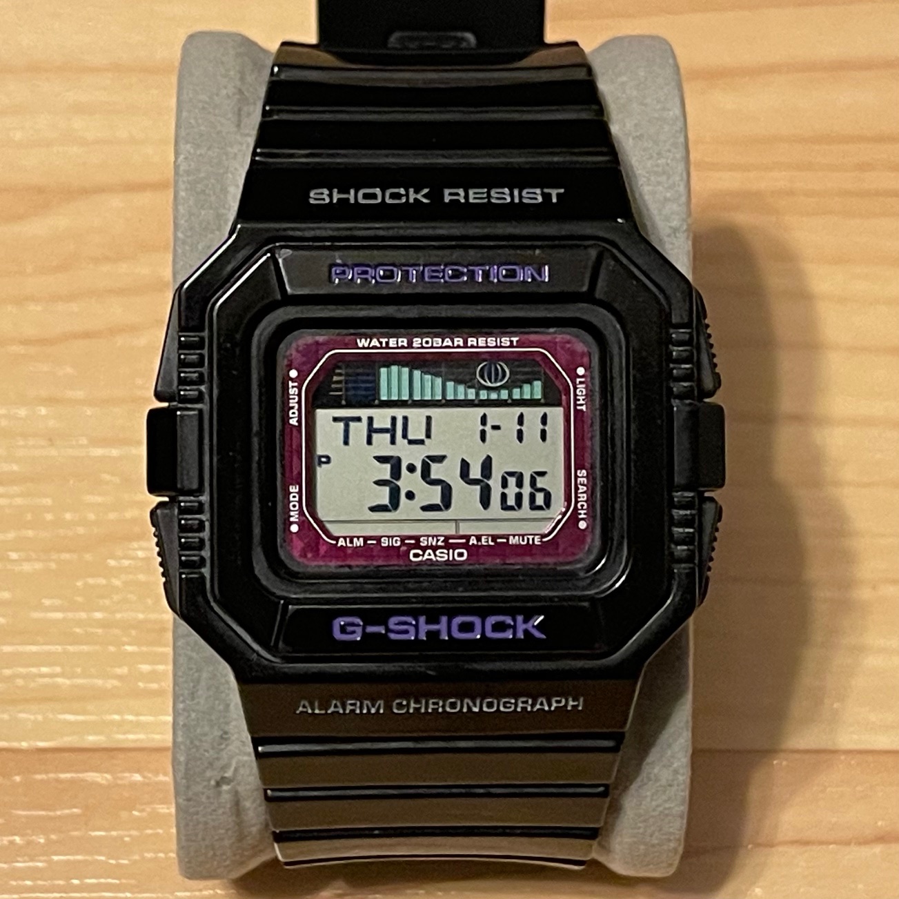 WTS Casio G Shock GLX 5500 1 Vintage Black Surf Tide Moon Graph Square Digital Watch 5500 WatchCharts Marketplace