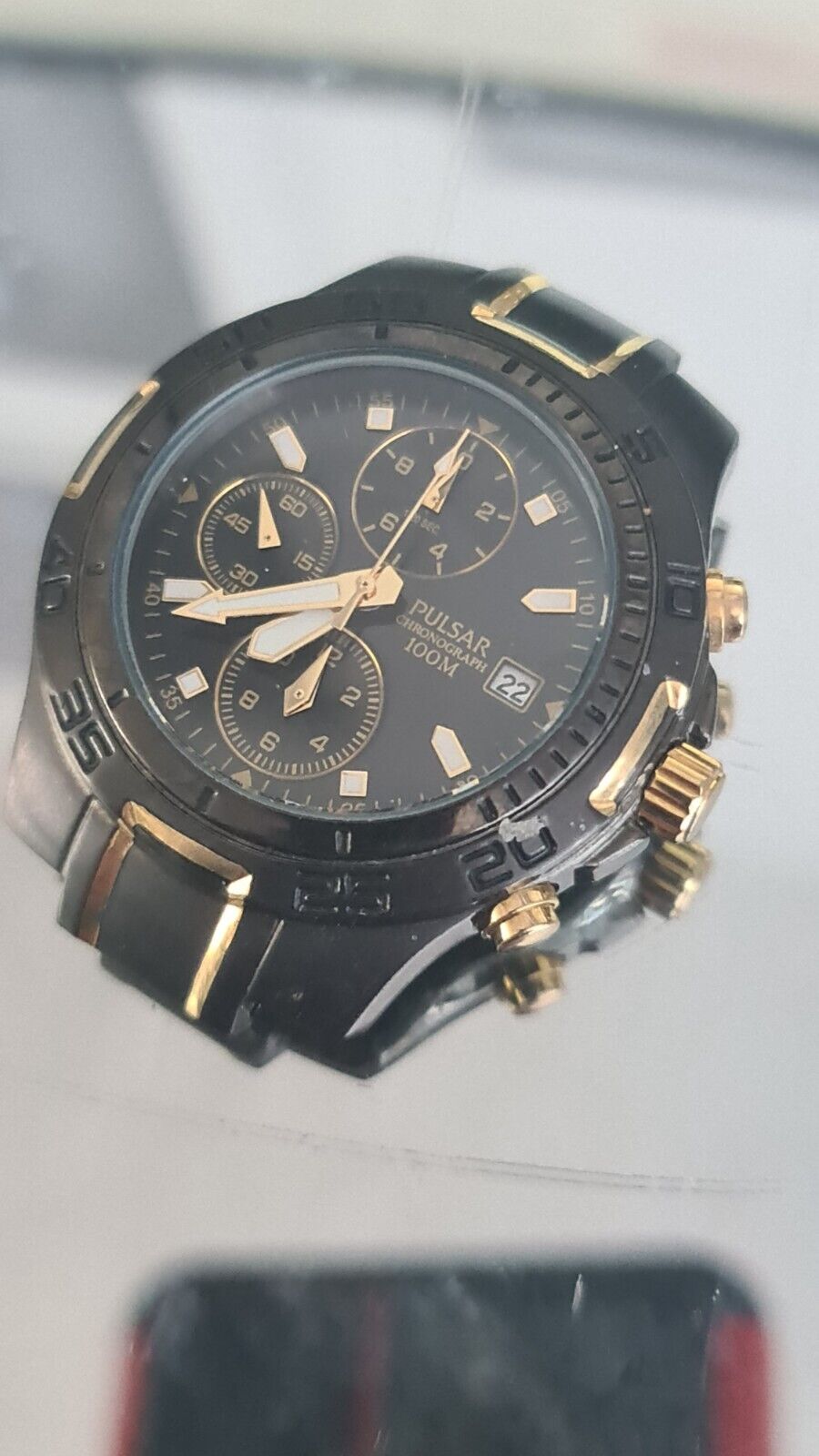 Pulsar quartz hotsell chronograph 100m