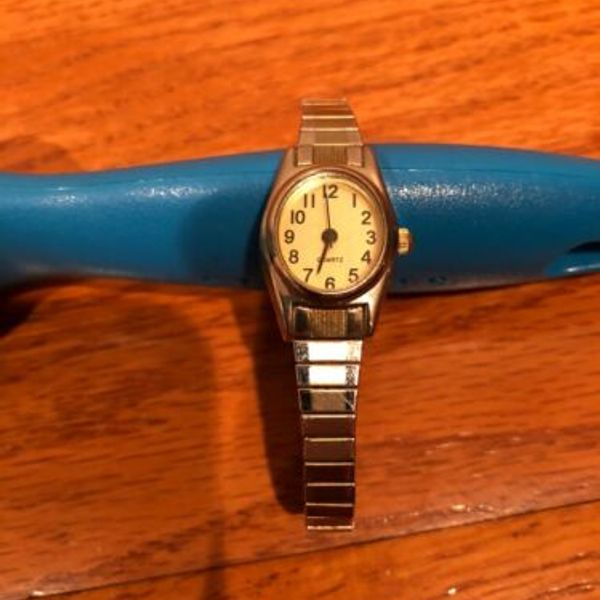 Quartz Japan Movement 373A Women’s Watch Stainless Steel Flexible Band