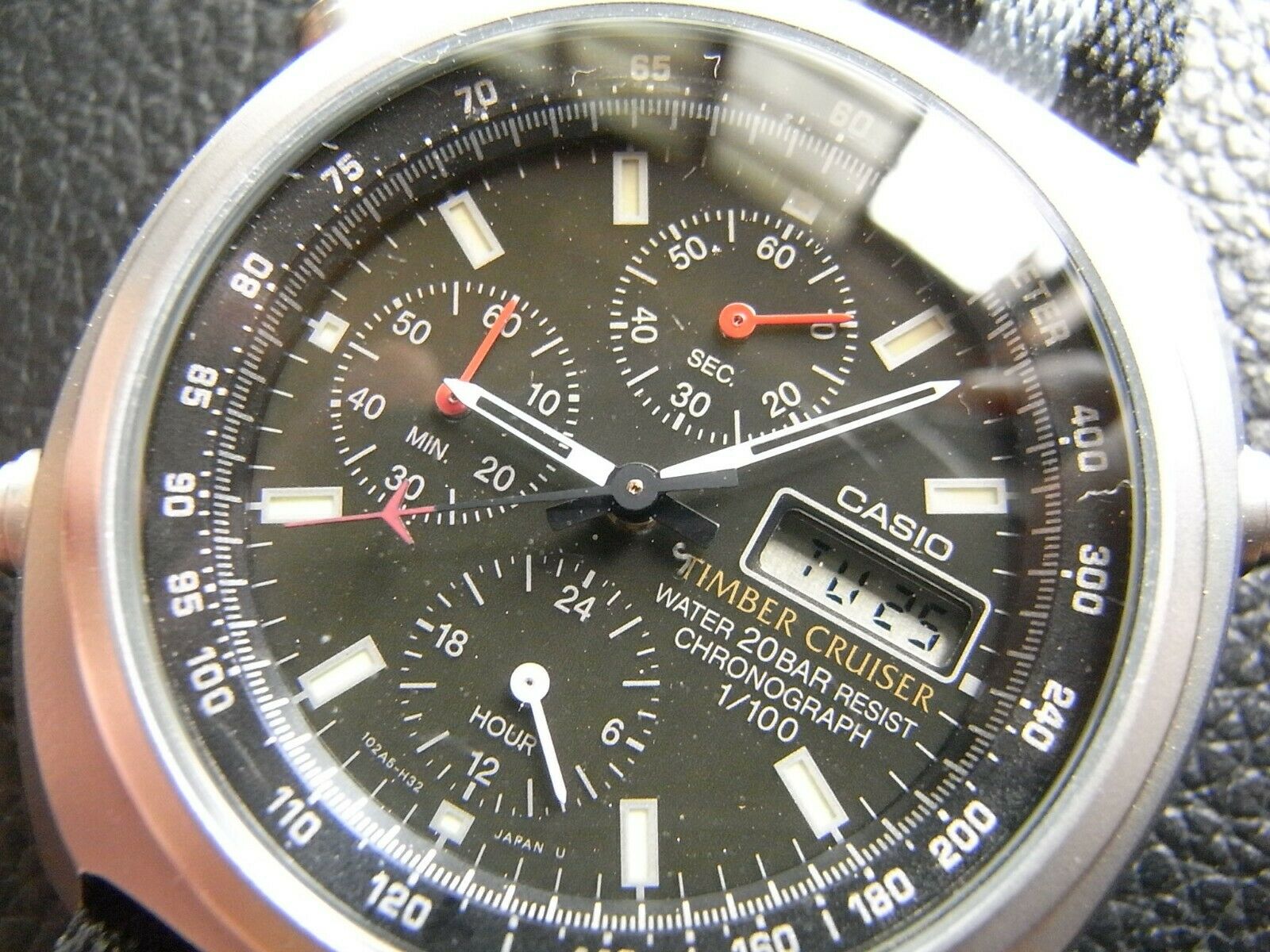 中古 TIC-4 CASIOTIMBER CRUISER TIC-100 デジアナQUARTZ 20BAR