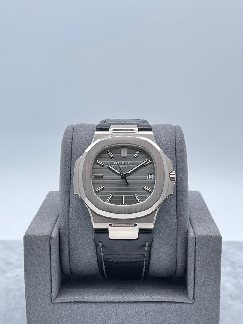 Patek philippe 2024 5711g price