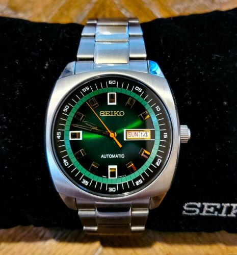 Seiko Men s SNKM97 Analog Green Dial Automatic Silver Stainless