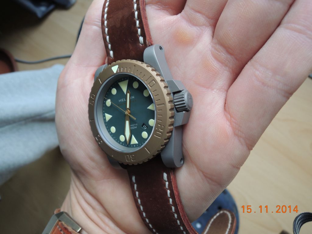 helson shark diver 45 titanium